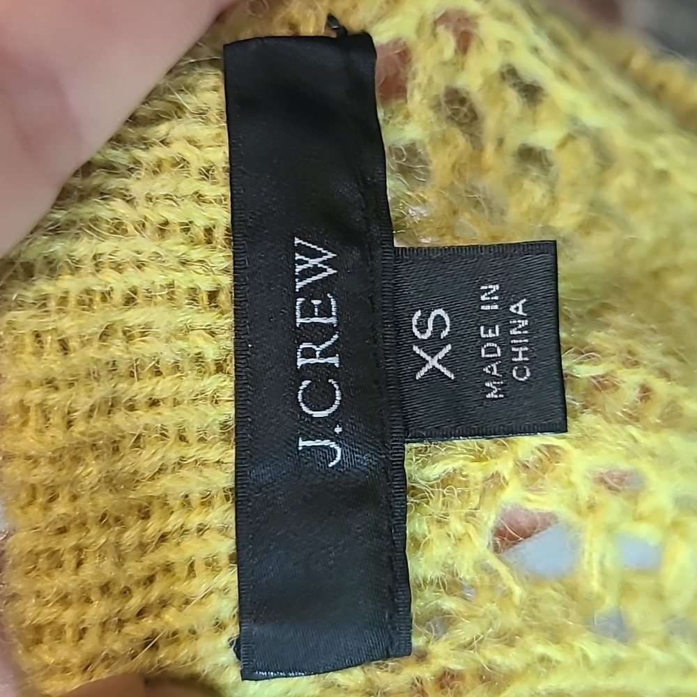 J Crew Sweater Comfy Luxury Preppy Size XS Chartreuse Yellow Heritage - Picture 7 of 9